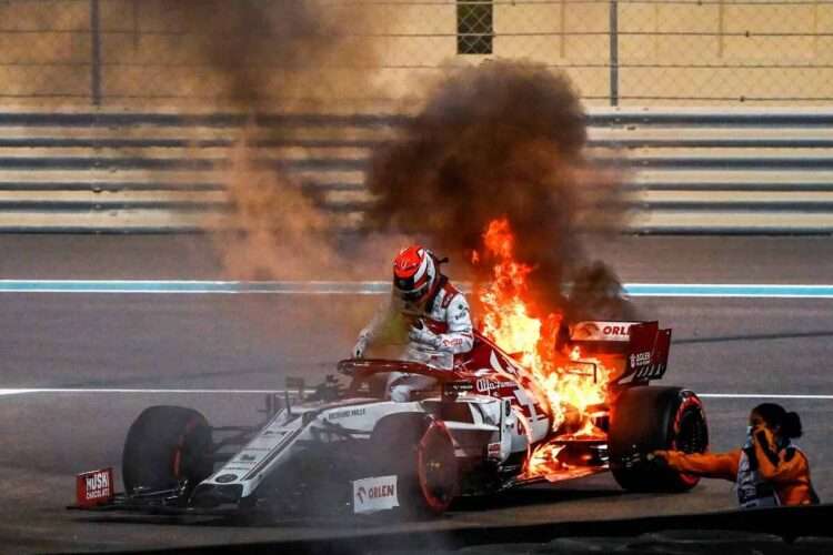 Kimi Raikkonen's car bursts into flames (2020)